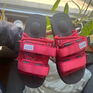 Suicoke MOTO Cab PT02 - Unisex Red Paisley Slide Sandals